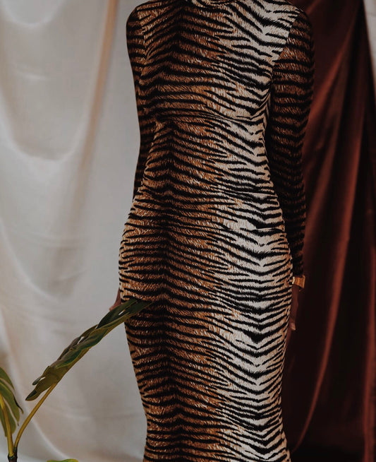 Feline Babe Maxi